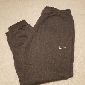 Nike Joggers (BRAND NEW, NEVER WORN!)